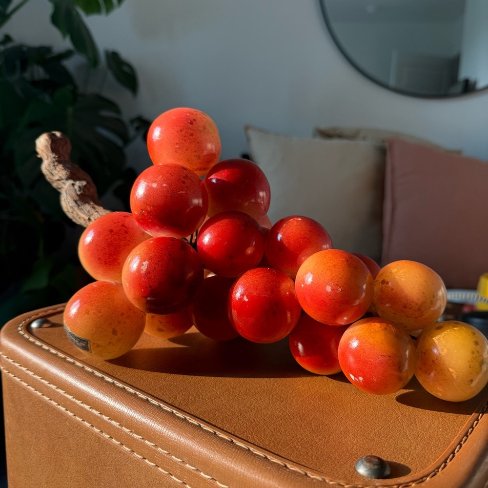 Vintage Genuine Italian Alabaster Stone Handcrafted Decorative Grapes with Stem
